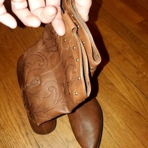 Brown boots